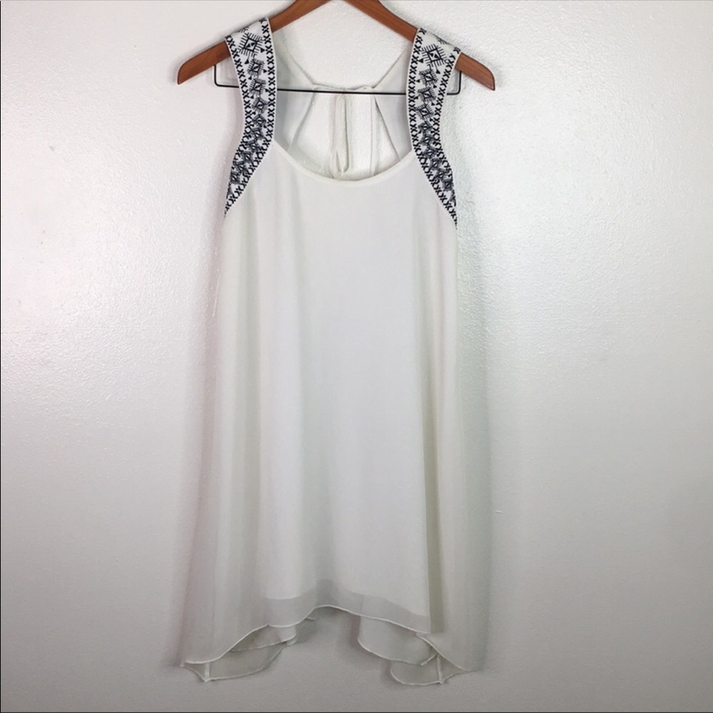 BCBGeneration White Embroidered Dress SzXS